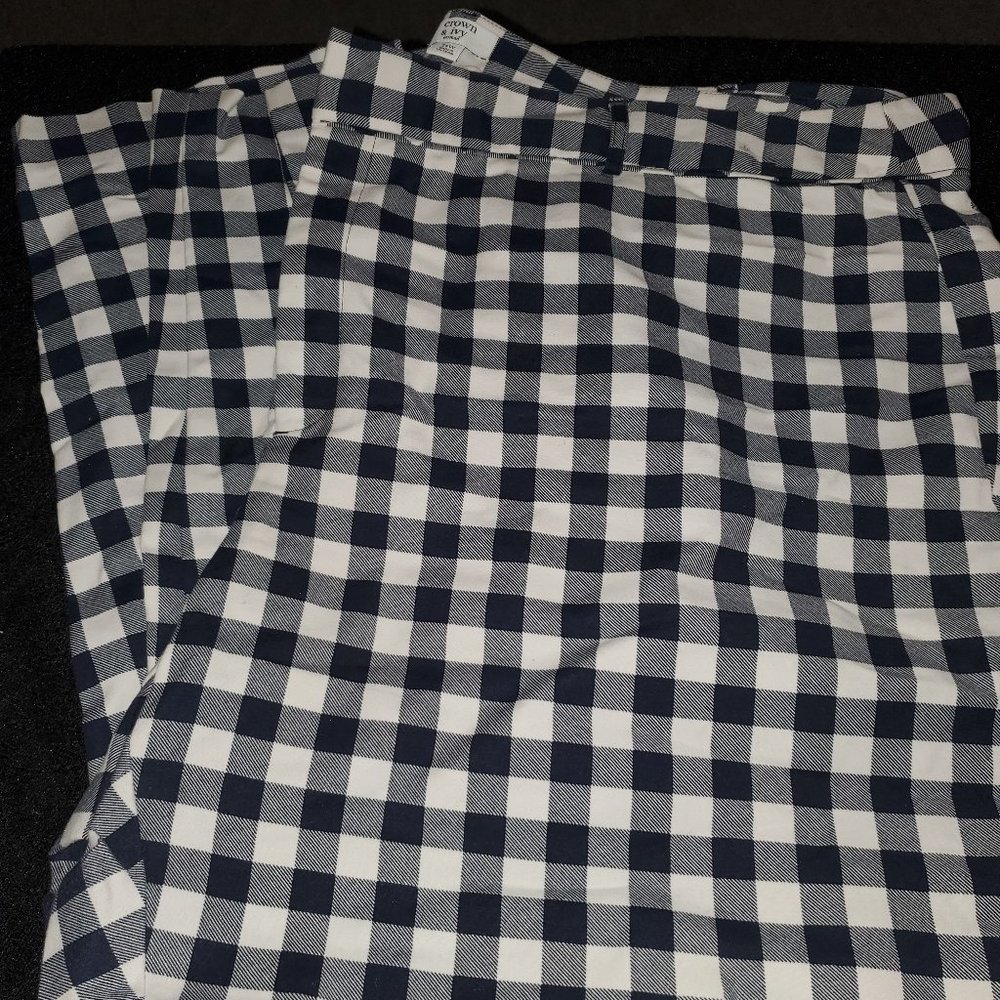 🤩3/$15! Crown & Ivy navy & white gingham ankle pants (24W)